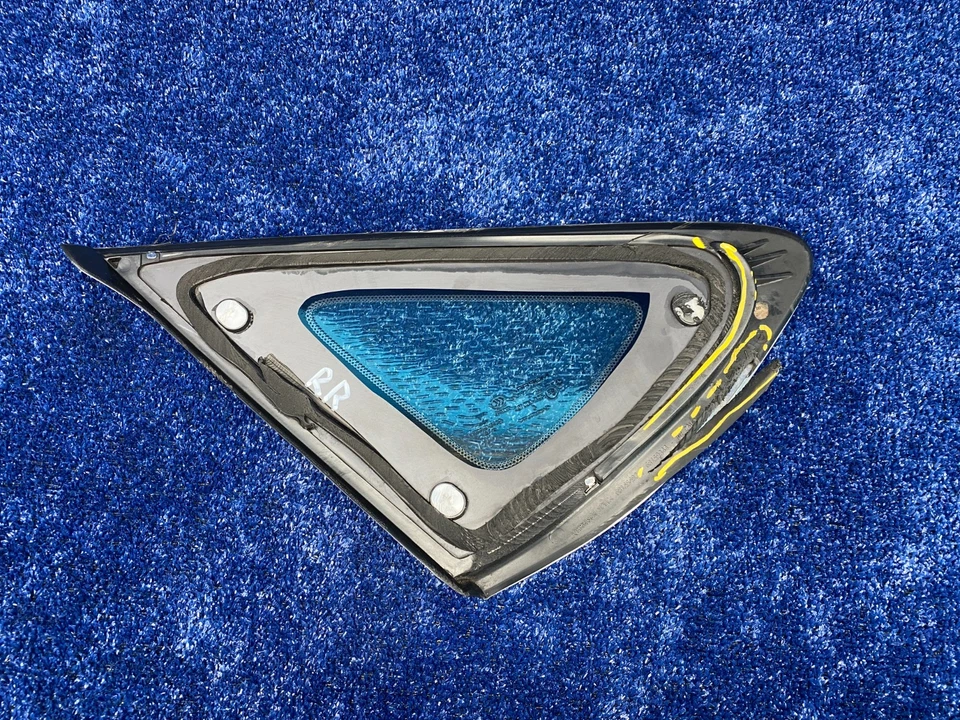 2015-2017 Chrysler 200 Rear Right Quarter Window Glass Trim OEM - Image 4 of 4