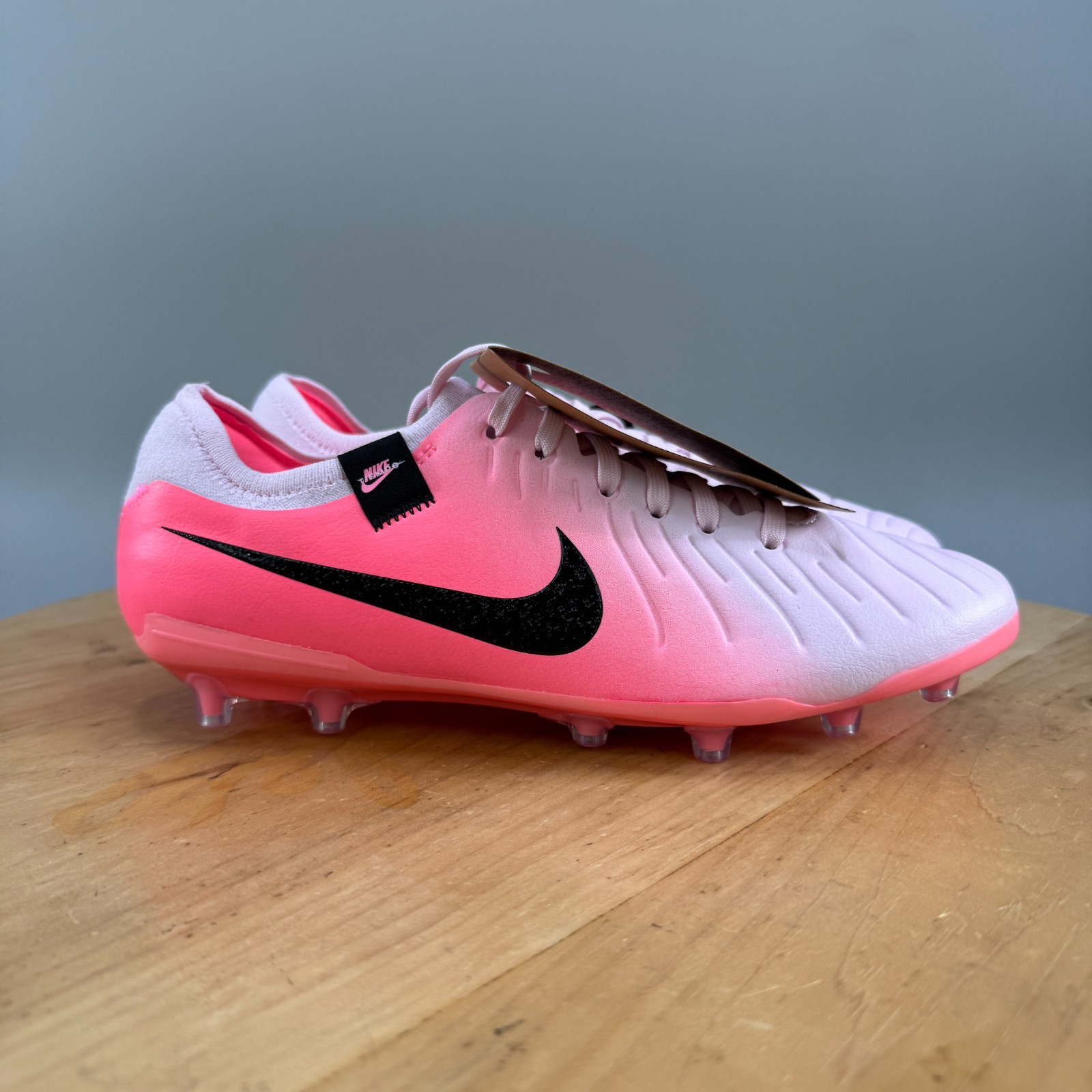 Mens 6.5 / 8W - Nike Tiempo Legend 10 PRO AG Soccer Cleats Pink DV4334-601 NEW