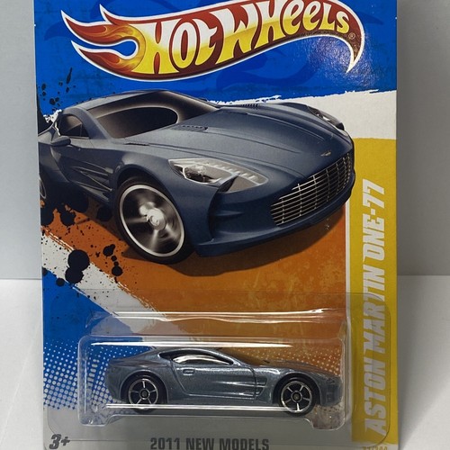 2011 Hot Wheels #31 New Models 31/50 ASTON MARTIN ONE-77 Gray w/OH5 Spoke Wheels - 第 1/17 張圖片