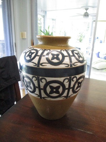 beautiful hand made large pottery vase 14 x 11 '' enameled paint unmarked - Picture 3 of 9