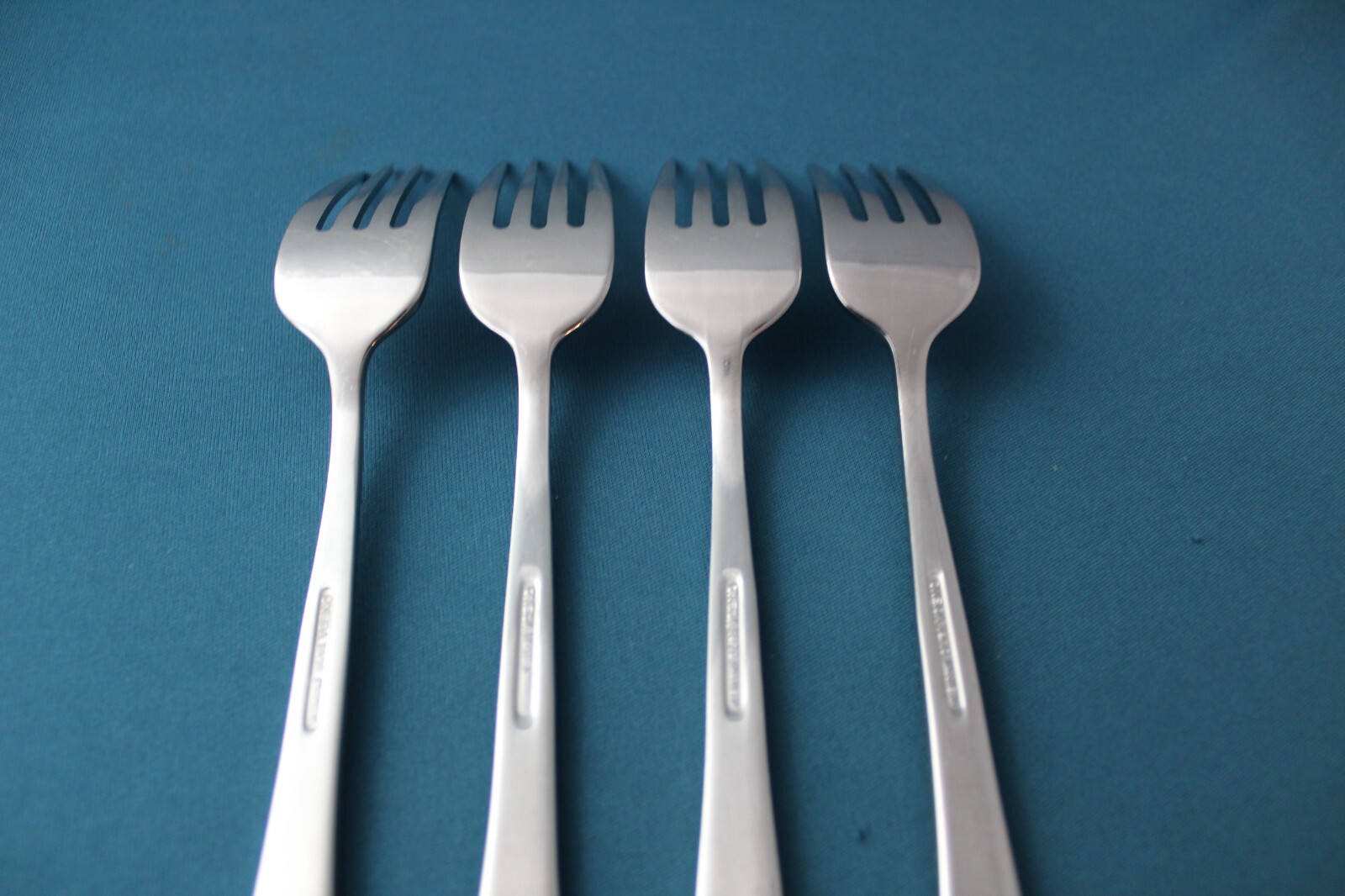 4 Salad Forks Oneida MELODIA 18/10 Stainless Indonesia 7 1/8"