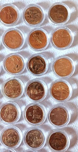 Gold Toned Quarters State Territories Individual Cases Uncirculated 116 Quarters - Picture 2 of 21