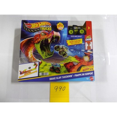 Hot Wheels Monster Trucks Snake Slam Takedown Kids NIB Black Bone Shaker Playset