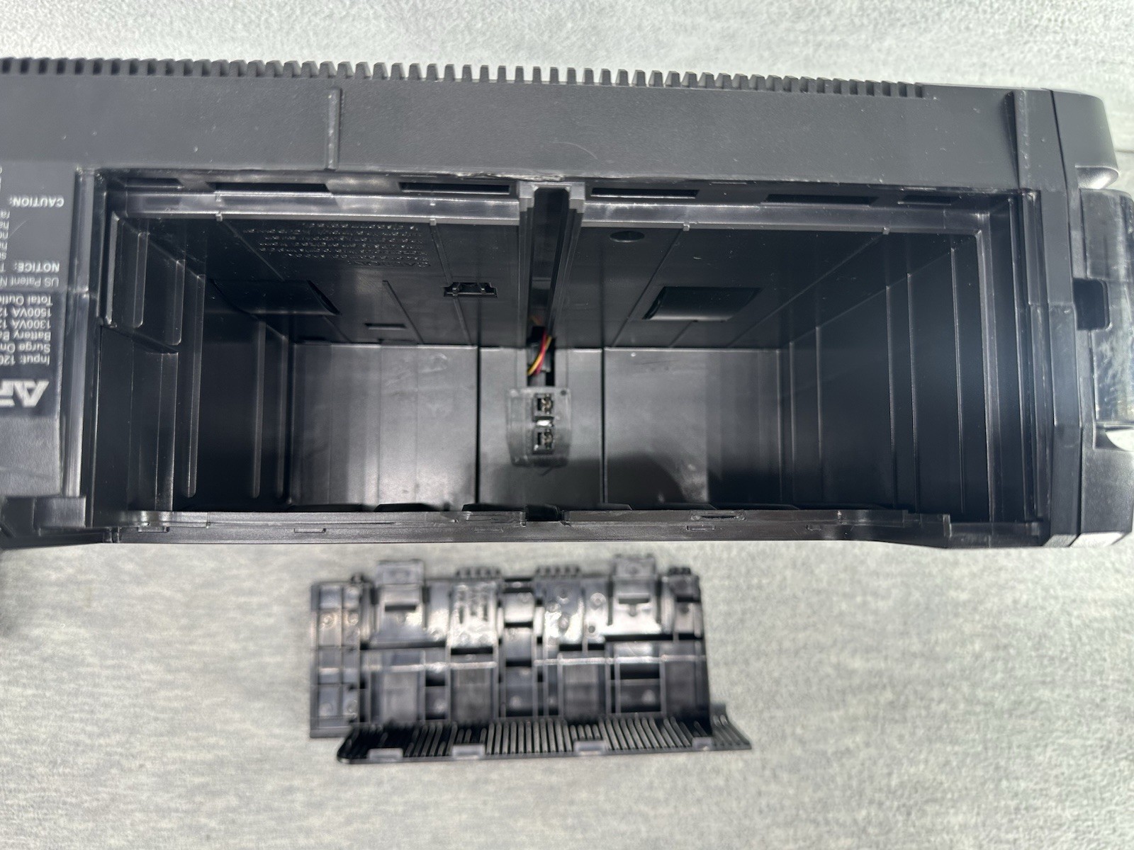 APC BACK-UPS PRO 1300 - BR1300G Battery Pro System Surge Protector    NO Battery