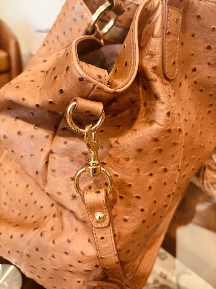 G.I.L.I. Bolso Hobo Grande Roma, 100% Cuero Genuino, Patrón Avestruz Repujado Foto 3 de 4