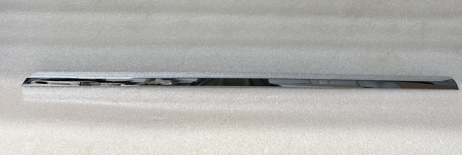 BENTLEY GT DOOR TRIM MOLDING LEFT DRIVER 2019 2020 2021 3SD853515G/H OEM