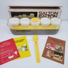 Vintage Salton Thermostat Yogurt Maker GM-5 5 Glass Cups w Lids Manual Spoon Box