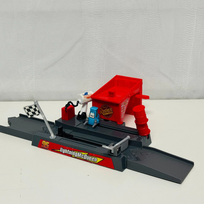 Disney Pixar Cars - STORY SETS PISTON CUP PIT STOP LAUNCHER SET - 1:55 Scale