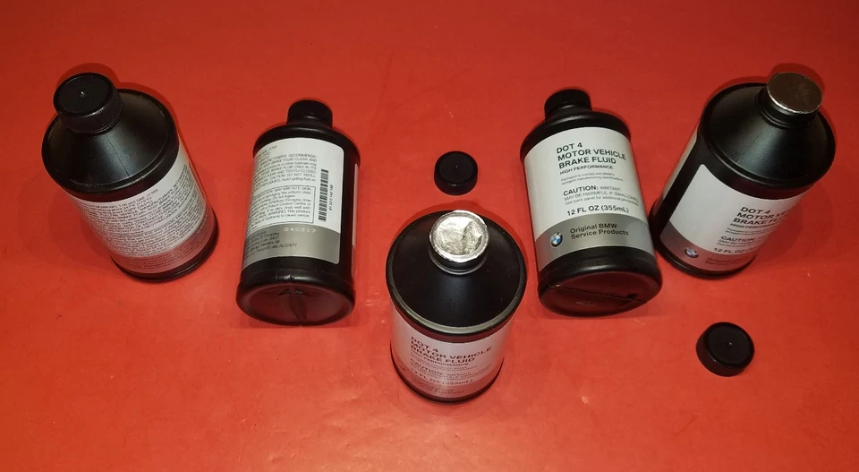 Líquido de frenos para todos los modelos BMW o Mini Cooper CANTIDAD 5 GENUINO 81220142156 Foto 2 de 4