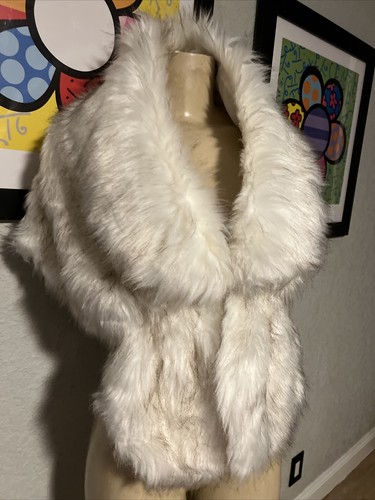 JP Fushi- Faux Fur Shawl - Shoulder Cover - Off White Brown Tips Stunning xpc - Picture 3 of 9