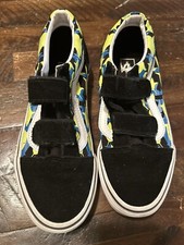 VANS Kids Shark Design size 3