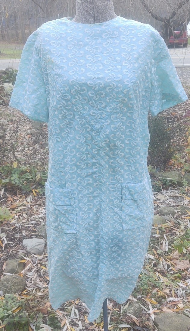 Vintage 50s 60s Blue House Dress With Pockets Embroid… Gem