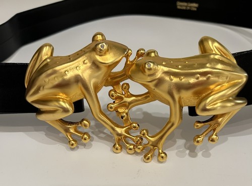 Doreen Ryan signed Vintage Kissing Frogs Belt Buckle.