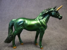 Breyer * Elegant * 6937 Sparkling Splendor Unicorn Stablemate Model Horse