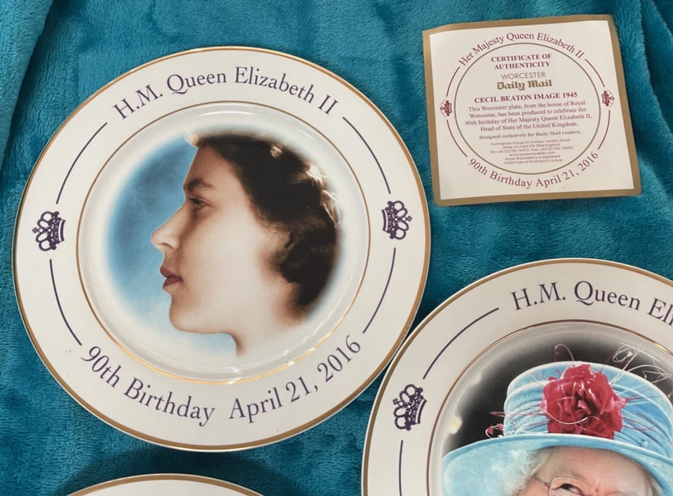 Worcester Daily Mail H.M Queen Elizabeth II 90th Birthday 2016 x3 Plates 8in Ret - Image 2 of 4