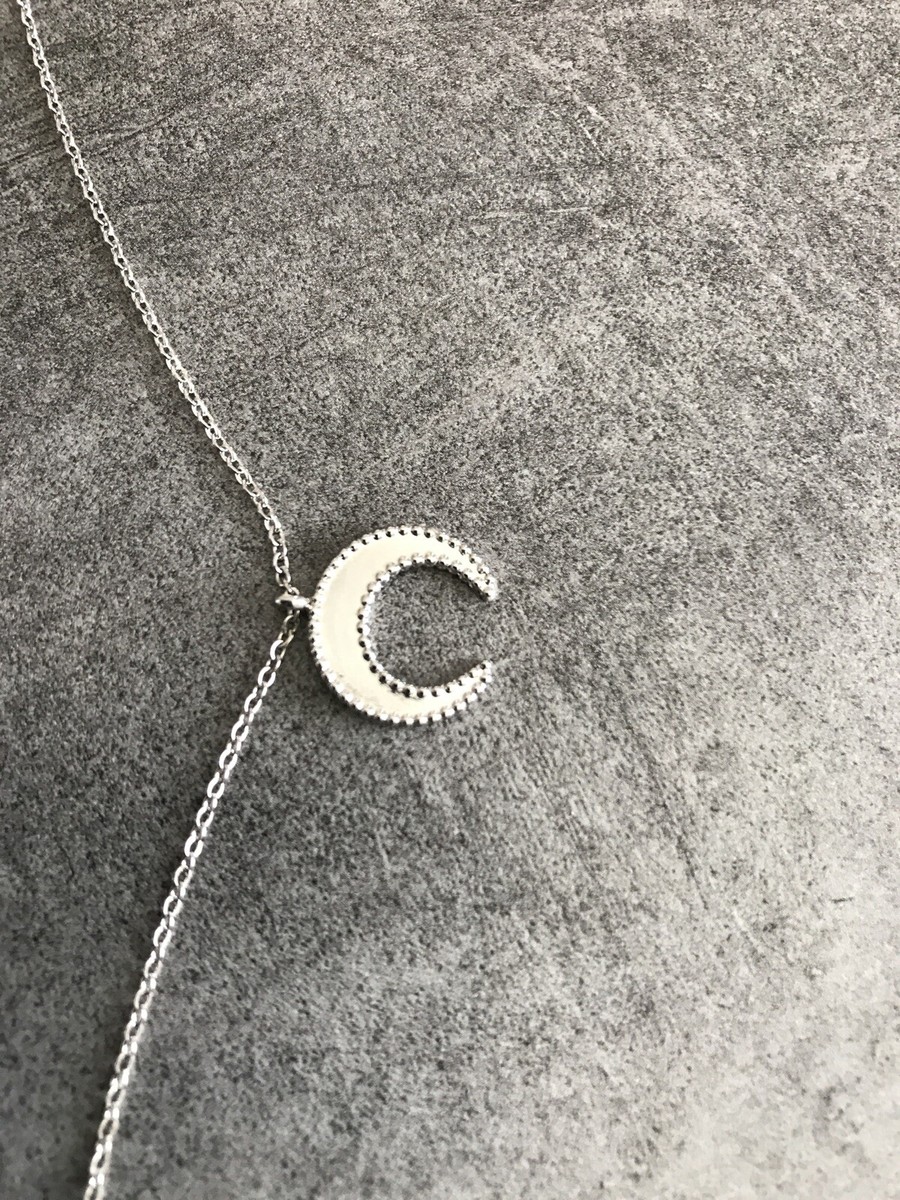 Collier Ras De Cou Avec Pendentif Lune - Marque Lolo Yaya - Acier - Neuf Sans Emballage