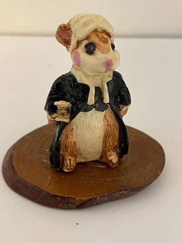 Vtg Figurine JUDGE Mouse -W. B. CO. 1981 Mini 2” ON WOOD BASE