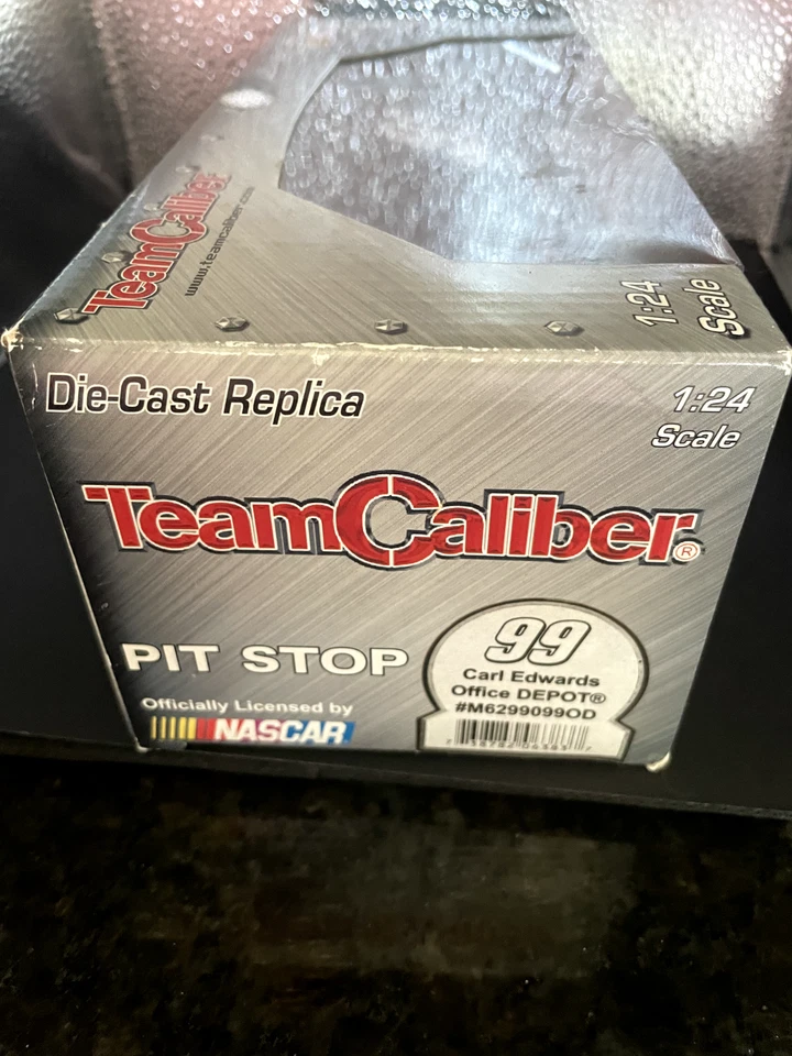NASCAR Team Calibre Pit Stop 1:24 Die-Cast Réplica OFFICE DEPOT 99 -CARL EDWARDS Foto 4 de 4