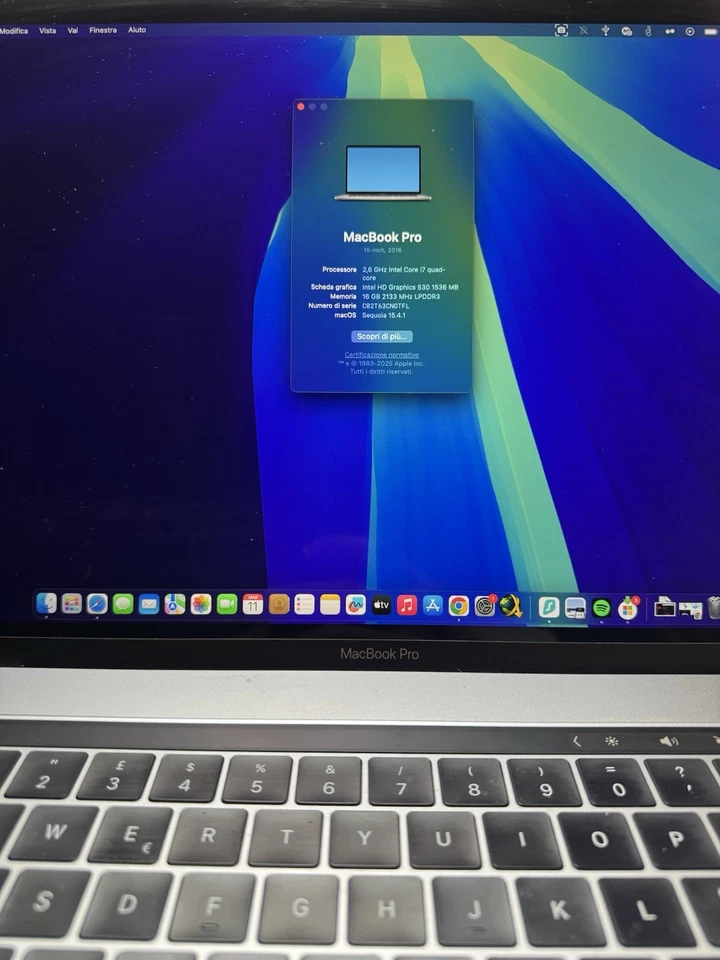 Apple MacBook Pro 15" 2016 · i7 · 16GB · 256GB, foto 2 di 5