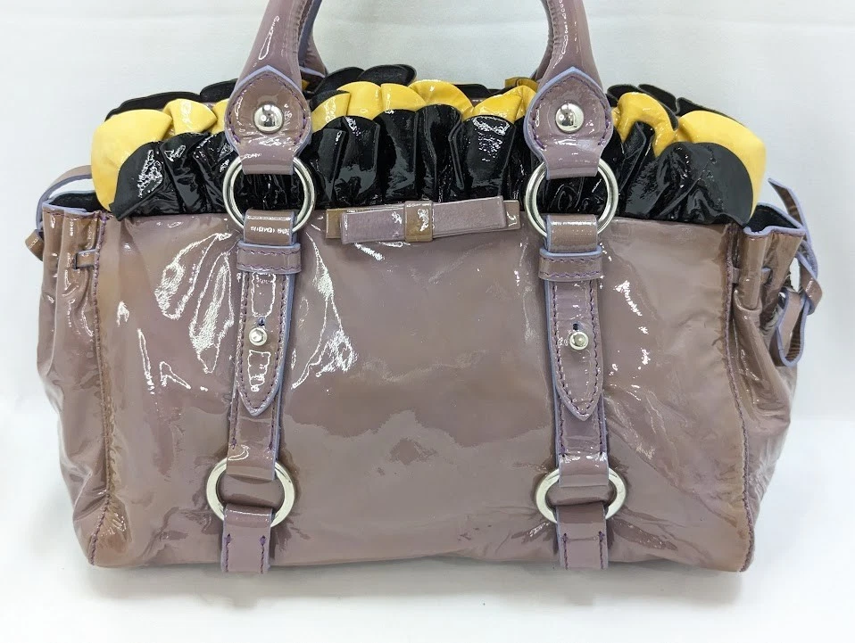 Auténtico bolso de hombro con volantes de charol MIU MIU púrpura de 2 vías RN0677 Foto 4 de 4