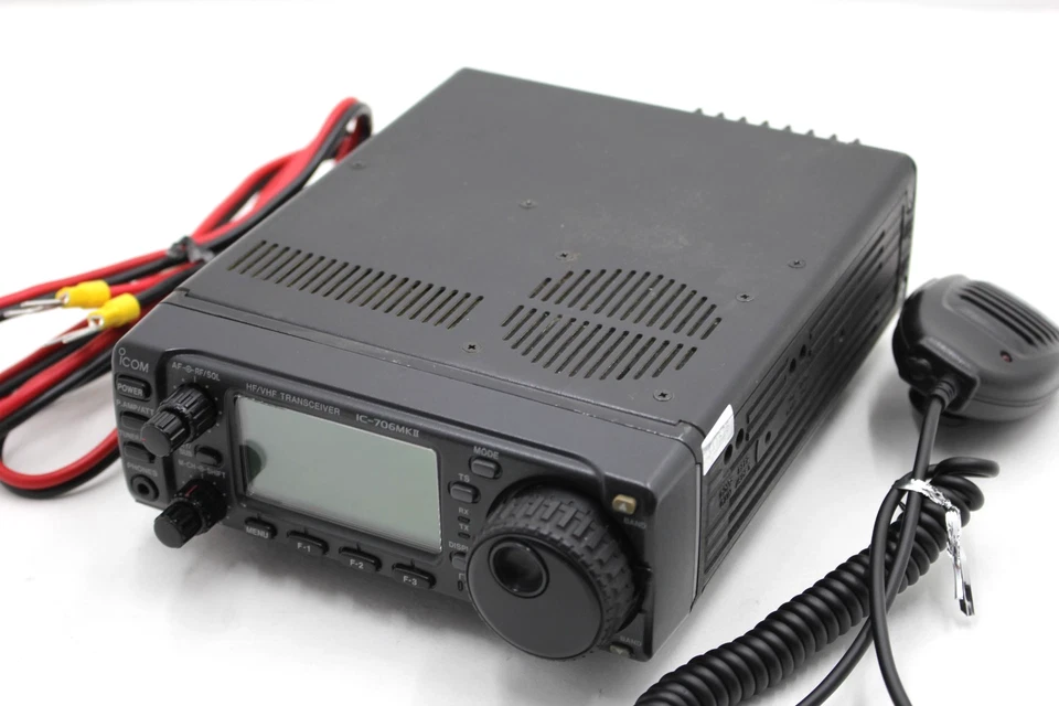 Transceptor MARS MOD ICOM IC-706 MKII HF/VHF 100W + Micrófono Buen Estado. Foto 2 de 4