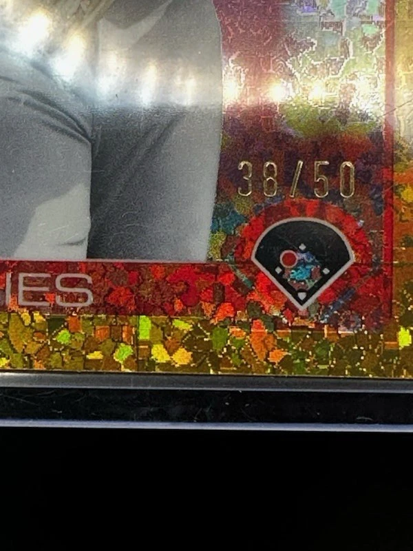 2025 Topps Pro Debut - Chrome Leo De Vries #PDC-17 Gold Mini-Diamond... - Image 2 of 3