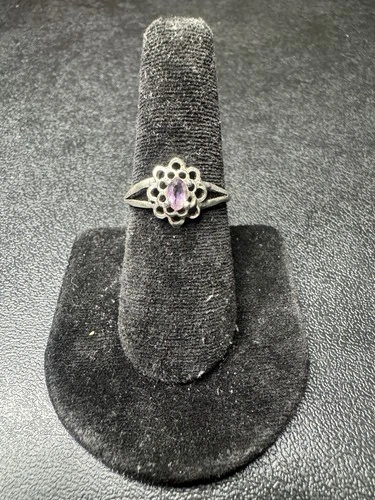 VINTAGE Sterling Silver 925 Purple Stone Floral Ring SZ 7.5