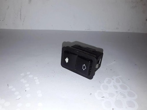 BMW 5 Touring E39 Schalter für Fensterheber hinten links 8368974 2.49 33749258