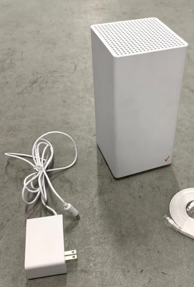 Verizon Router (CR1000A) - Used (Excellent Condition) + Power Cable - Image 3 of 3