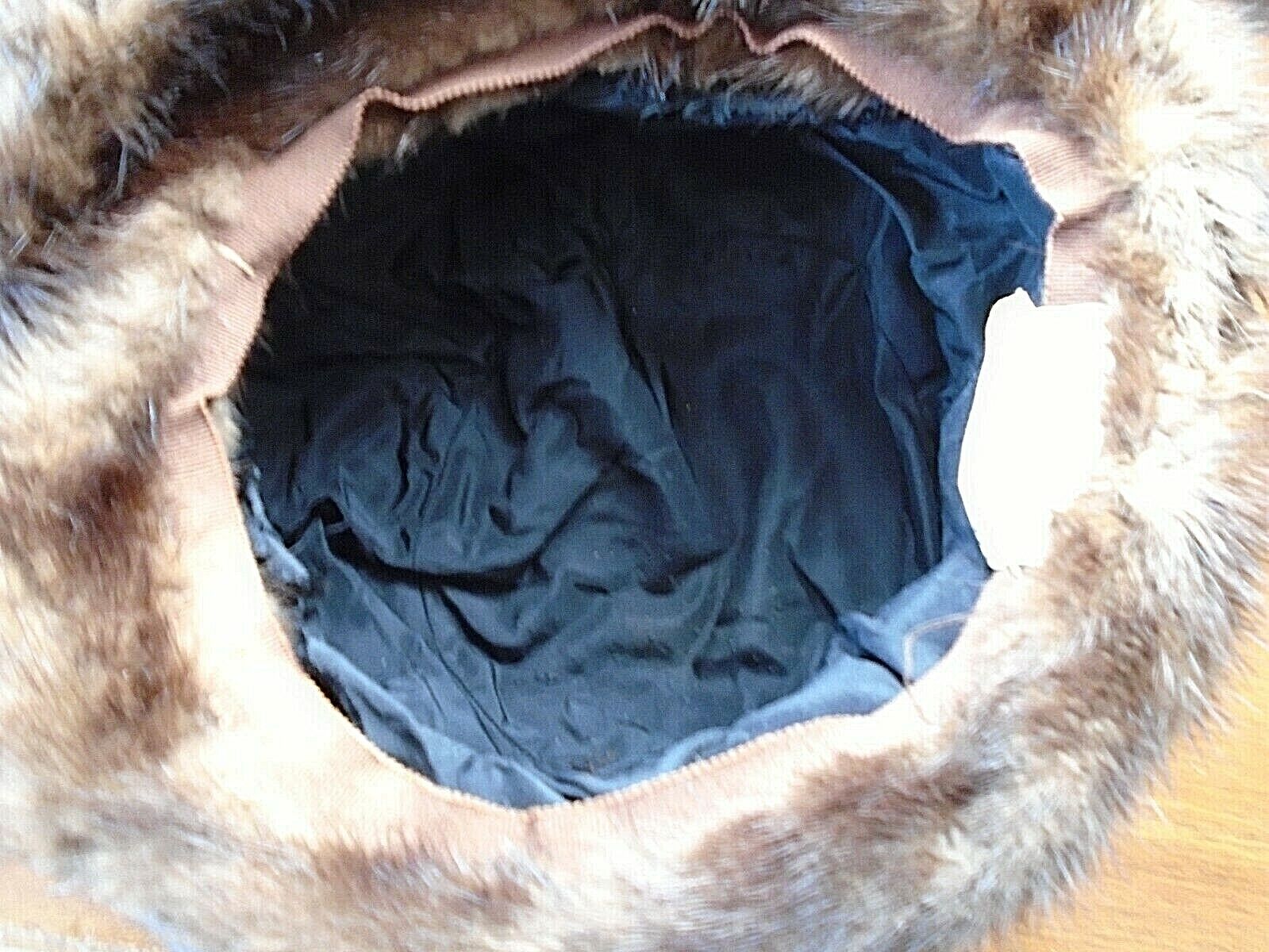 JEANNE LANVIN vintage brown velvet hat with mink … - image 3