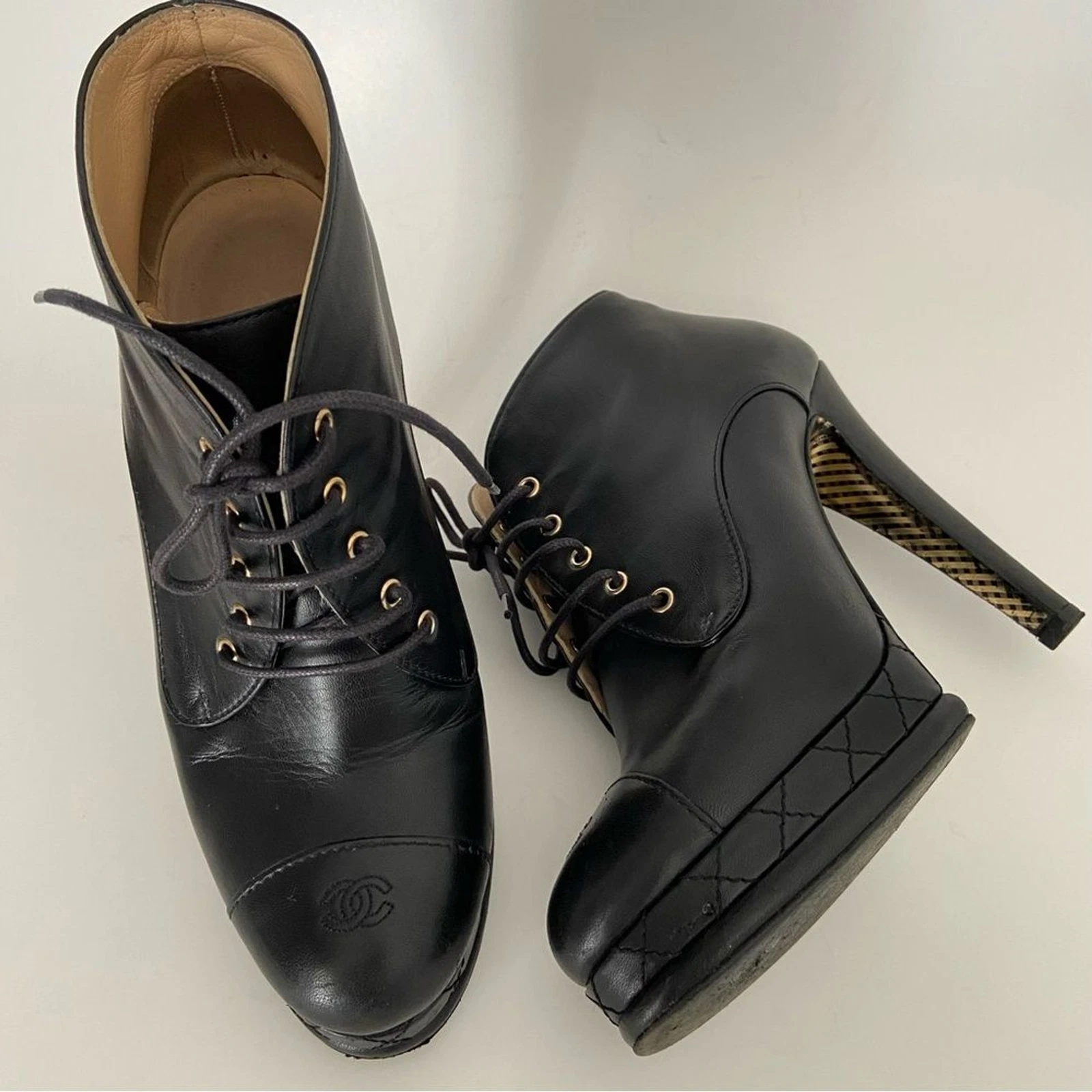 Chanel — Chanel Black Leather CC Cap Toe Lace Up Platform Ankle Boots 38.5