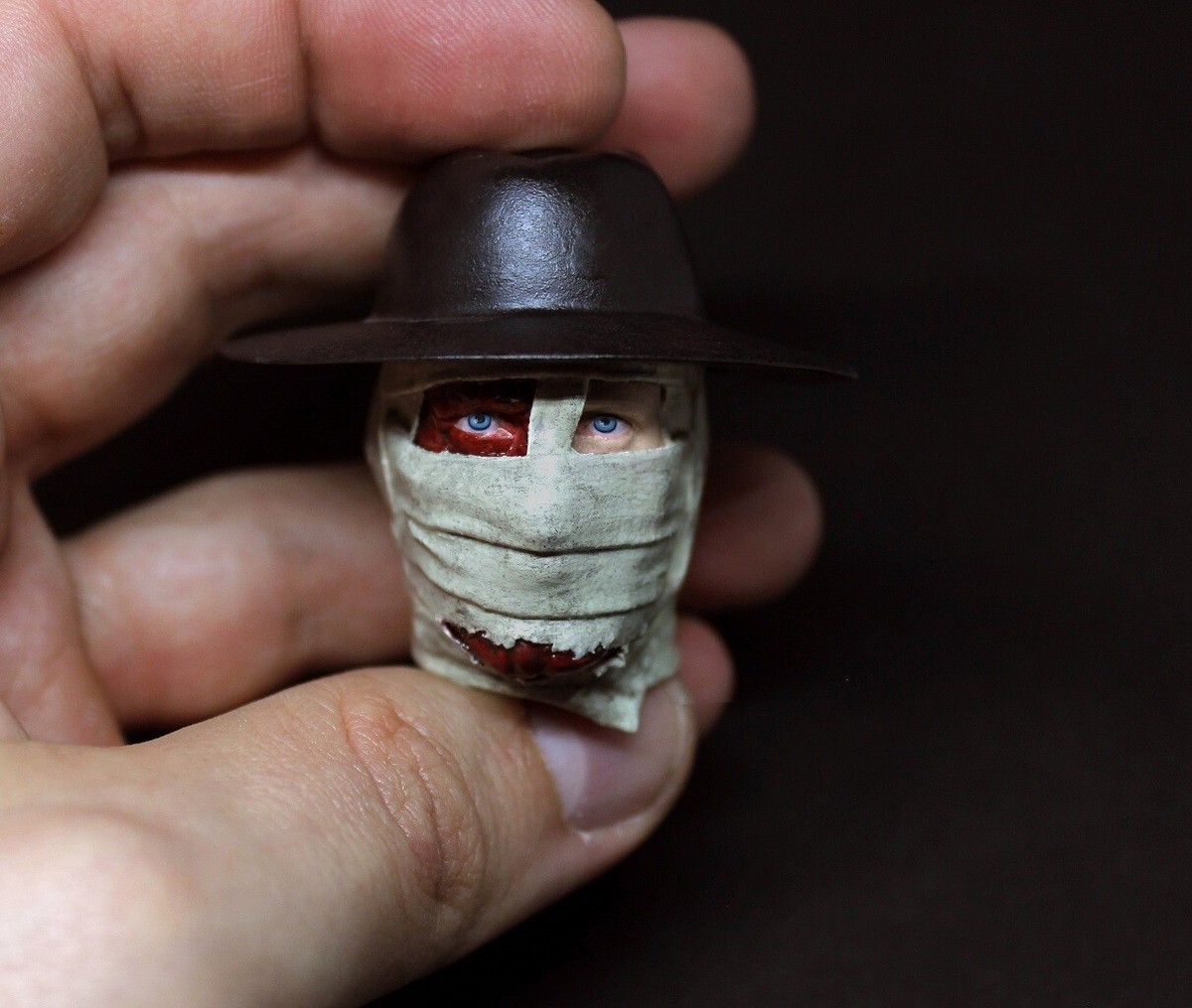 DARKMAN 1/6 HEAD + OUTFIT + SHIRT,COAT,MONTGOMERY,PEYTON WESTLAKE