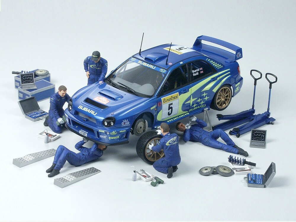 TAMIYA SUBARU IMPREZA WRC2001 1/24 完成品 Tamiya 1/24 Subaru Impreza WRC 2001 kit and Rally mechanic