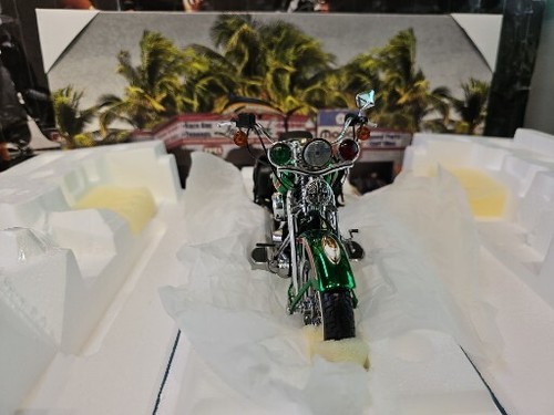 Franklin Mint 2001 CHRISTMAS HARLEY DAVIDSON Motorcycle VERY NICE MOTORCYCLE - Picture 4 of 24