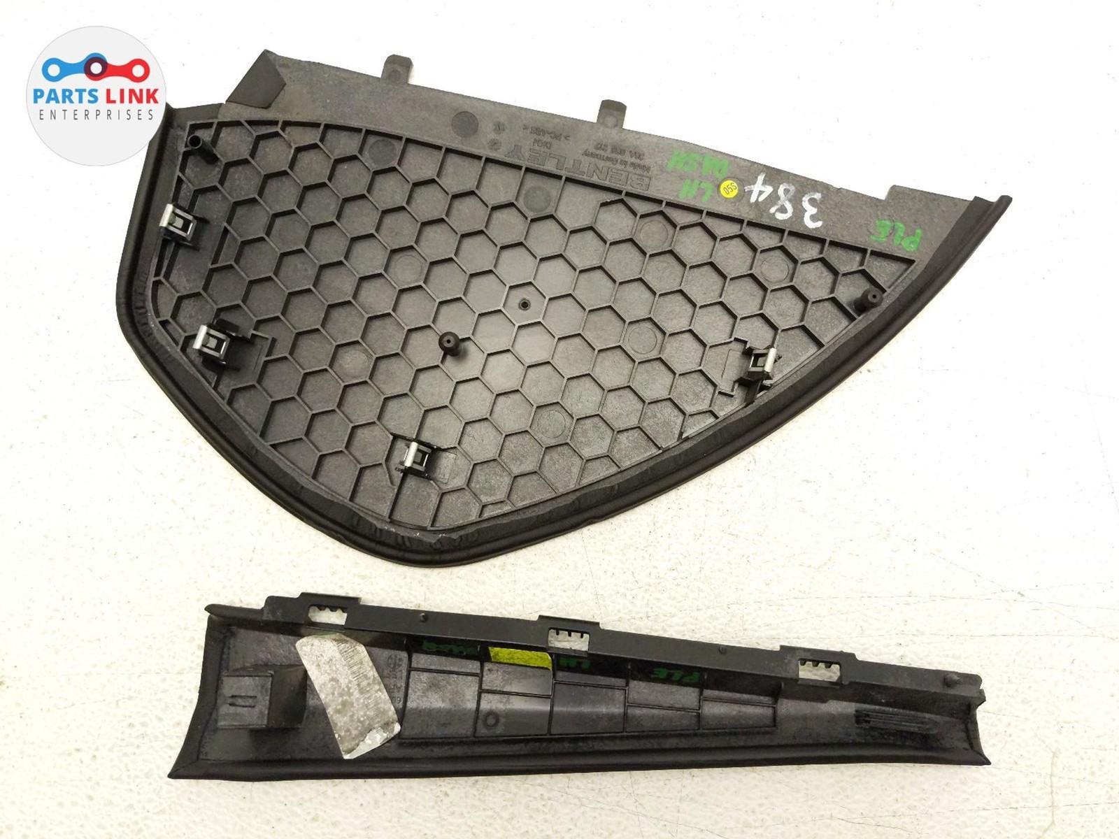 Bentley Bentayga 2016-2020 Left Dashboard end panels Set Black