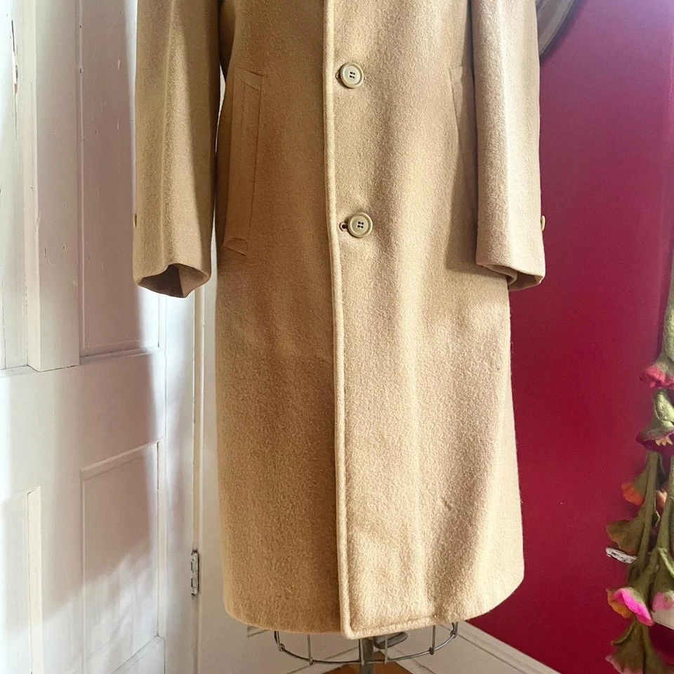 Vintage Late 1930s 1940s Honey Tan Wool Mens Classic Button Down Coat Size M - Image 4 of 4