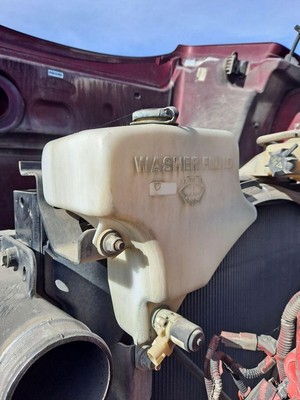 2017 PETERBILT 579 WINDSHIELD WASHER RESERVOIR 3592671