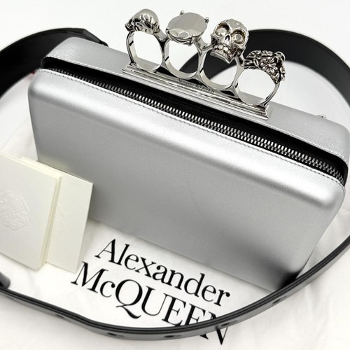 Alexander McQueen Knuckle Skull Clutch Shoulder Bag 2way Leather Silver Auth