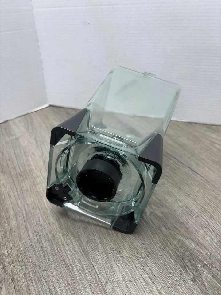 Ninja Blender Pitcher 72oz Replacement NJ600 BL610 BL700 BL500 Used - Image 4 of 4