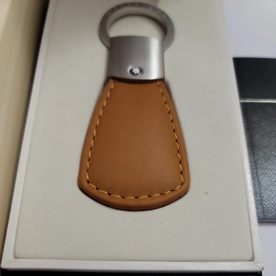 Montblanc Германия кольцо для ключей, брелок красивый коричневый кожаный. - Изображение 4 из 4
