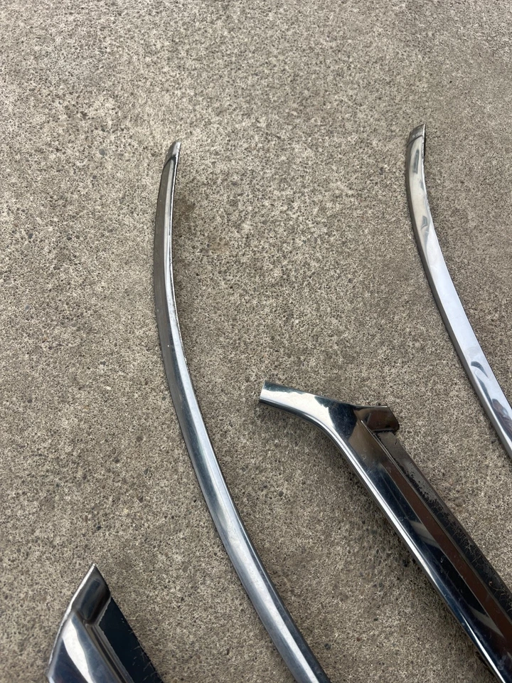 Juego de pilares de parabrisas de acero inoxidable moldeado para Nissan 280ZX 79-83 Datsun OEM Foto 4 de 4