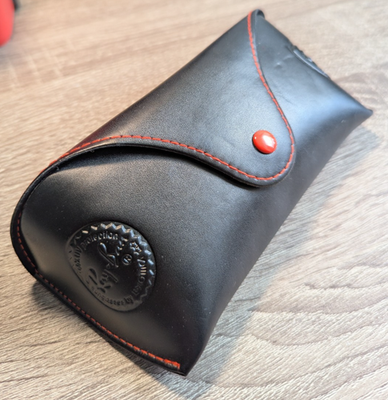 Oscar de la Renta Black Textured Hard Eyeglass Case Red Lined‎ Sunglass Holder ALTEC VISION Medium Protective Hard Shell Glasses Case for  main image 4