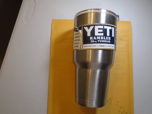 YETI RAMBLER 30 OZ TUMBLER (EDELSTAHL YETI RAMBLER) KOSTENLOSER VERSAND