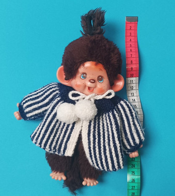 Sekiguchi Monchichi Figur ca. 20cm Höhe mit Aufhänger Schlaufe am Kopf