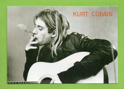 NIRVANA KURT COBAIN carte postale C 554 (noir et blanc - guitare) - Photo 1/2