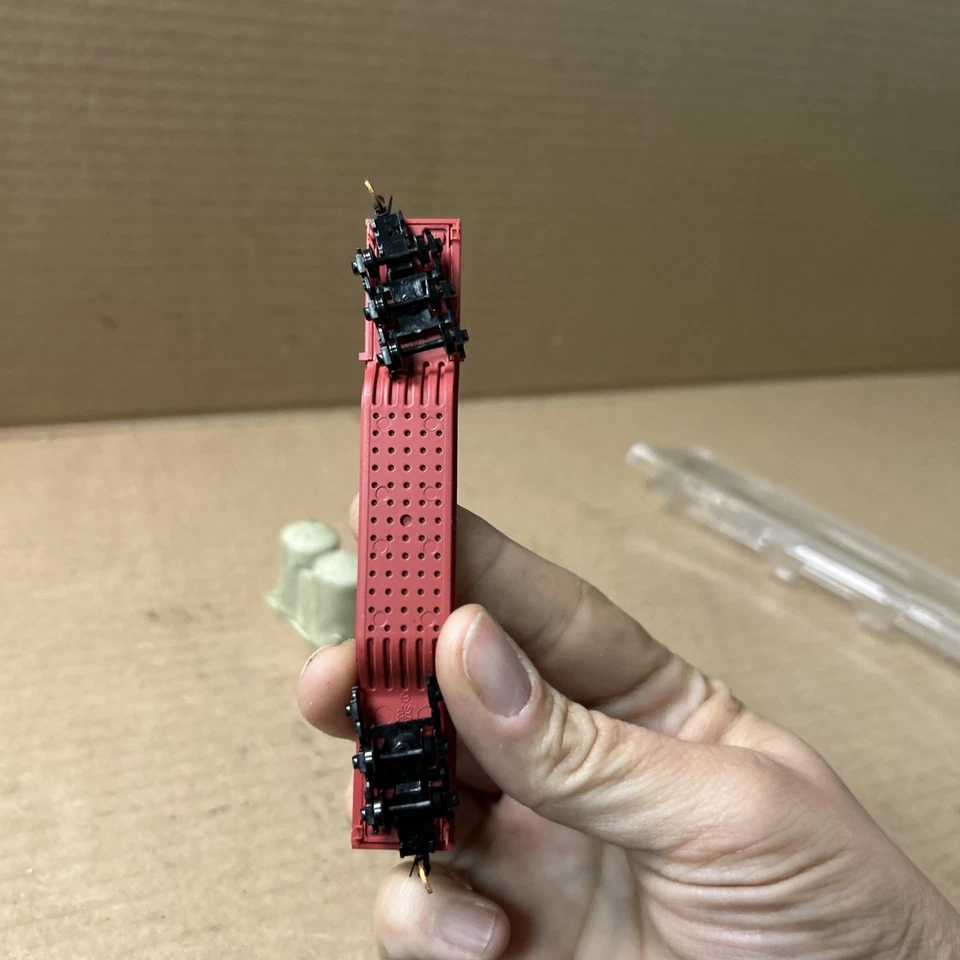 MICRO-TRAINS N SCALE #109 00 080 HVY WGT DEPRESSED CENTER FLAT w/LOAD D&H #16159 - Image 4 of 4