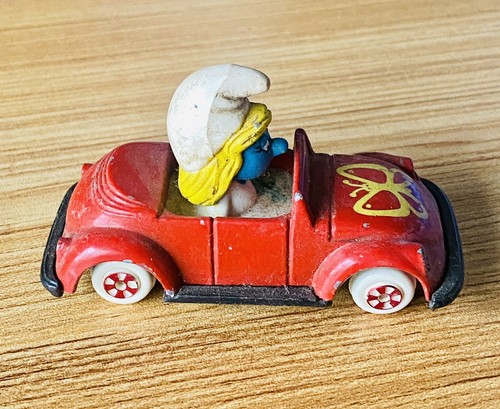 Peyo Smurfette Smurf #1 ~ Vintage Ertl Diecast VW Bug Car 1982 Red - Picture 3 of 7