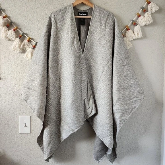 Barbour Open Front Poncho Cape Knit Woven Gray Winter Warm Minimalist Outdoor OS
