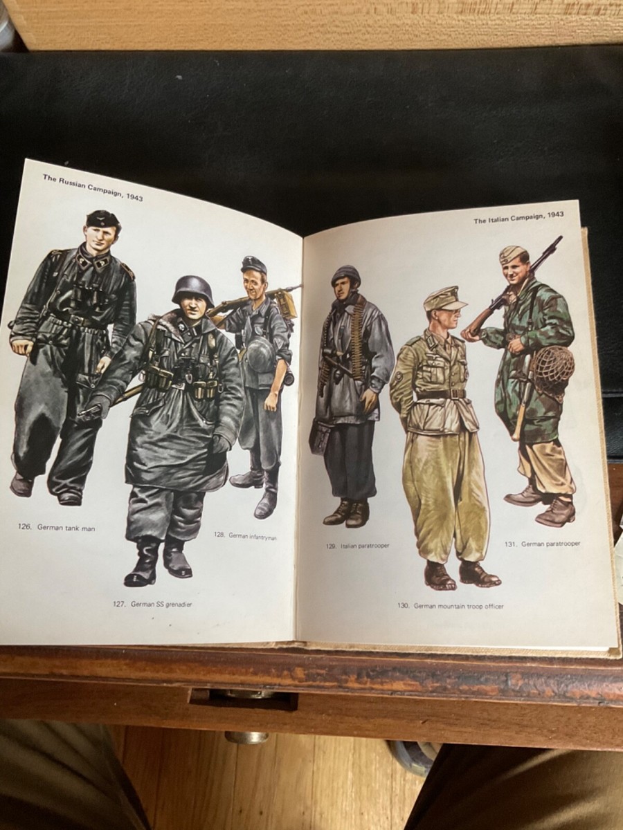 洋書 Army Uniforms of World War 2 Army Uniforms of World War 2 and Naval, Marine and Air Force