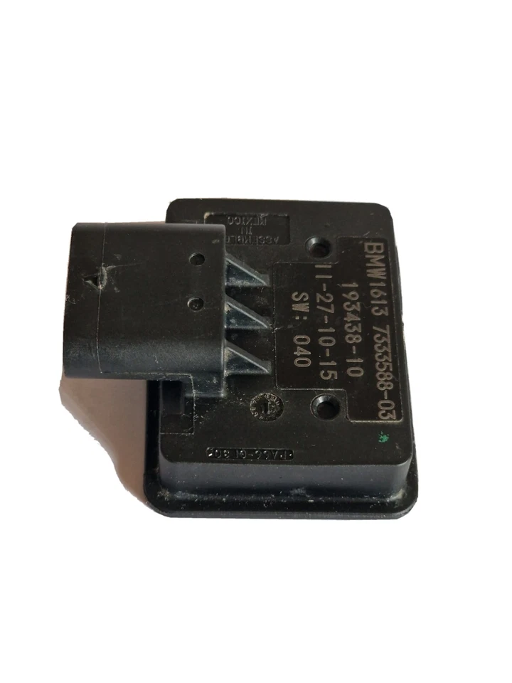 Sensor de temperatura del combustible BMW 528i F10 7333588 19343810 2015 Foto 3 de 4